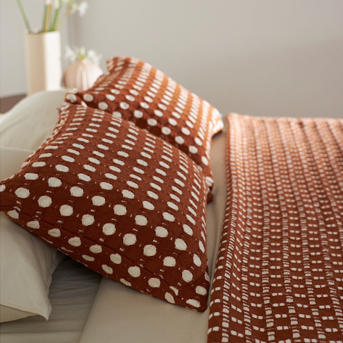 Tkano Подушка Essential Polka dots 40х60см в ассортименте