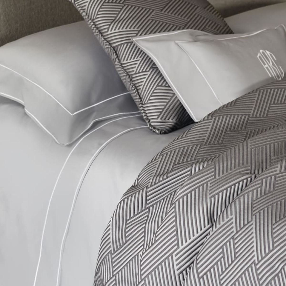 FZ Подушка 50х50 TRIENNALE TORRONE