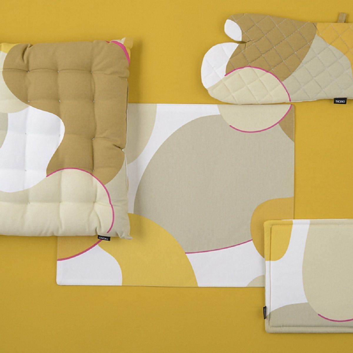 Tkano Скатерть Prairie 170х170см TK20-TC0002 горчичный