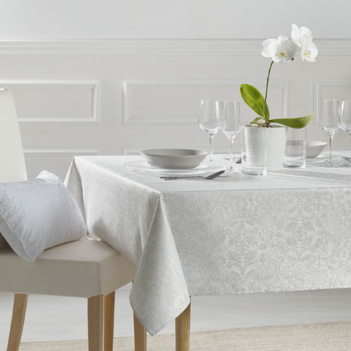 AT VALERIA Скатерть d160см BLANCO