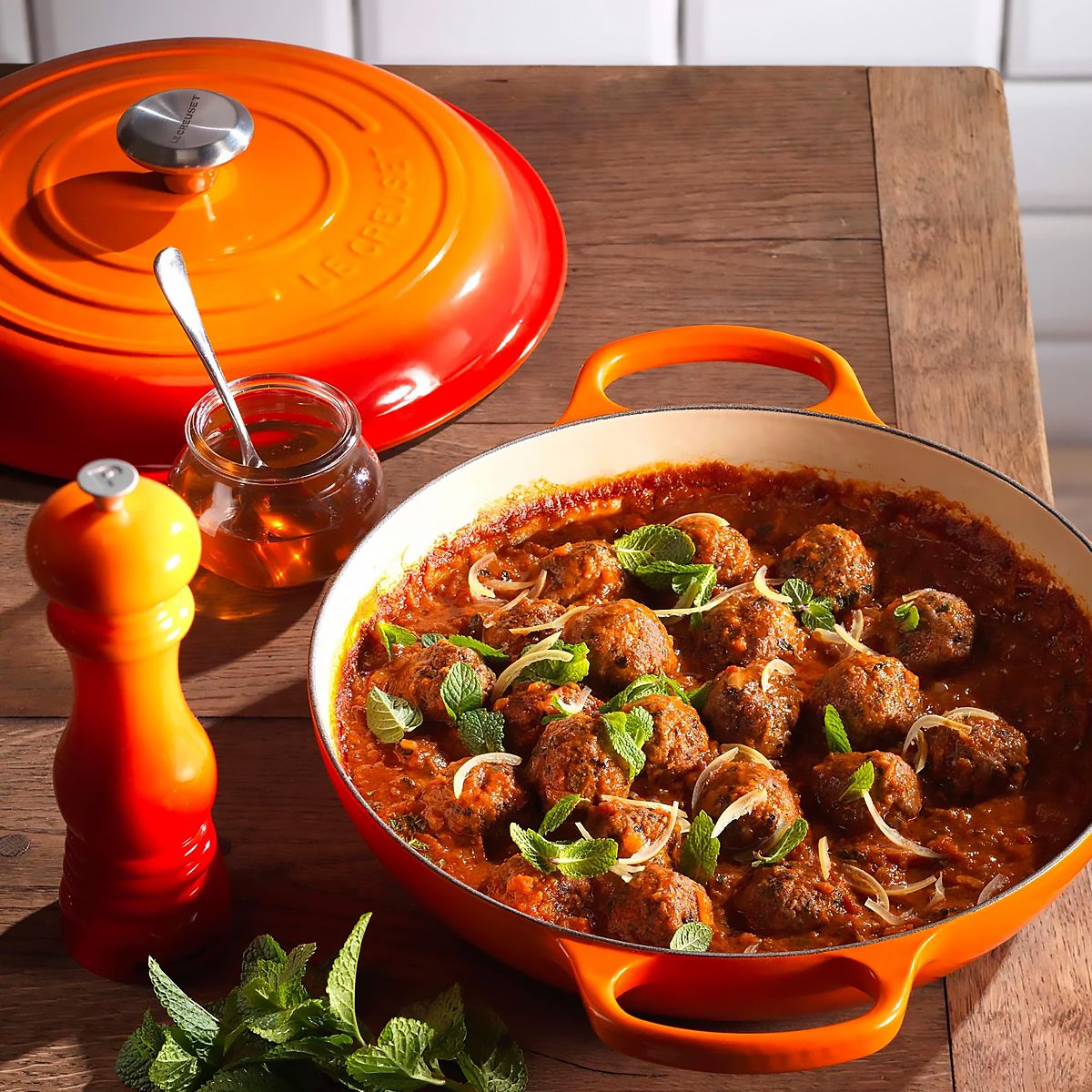 LeCreuset Кастрюля низкая 30см 3,5л оранжевая