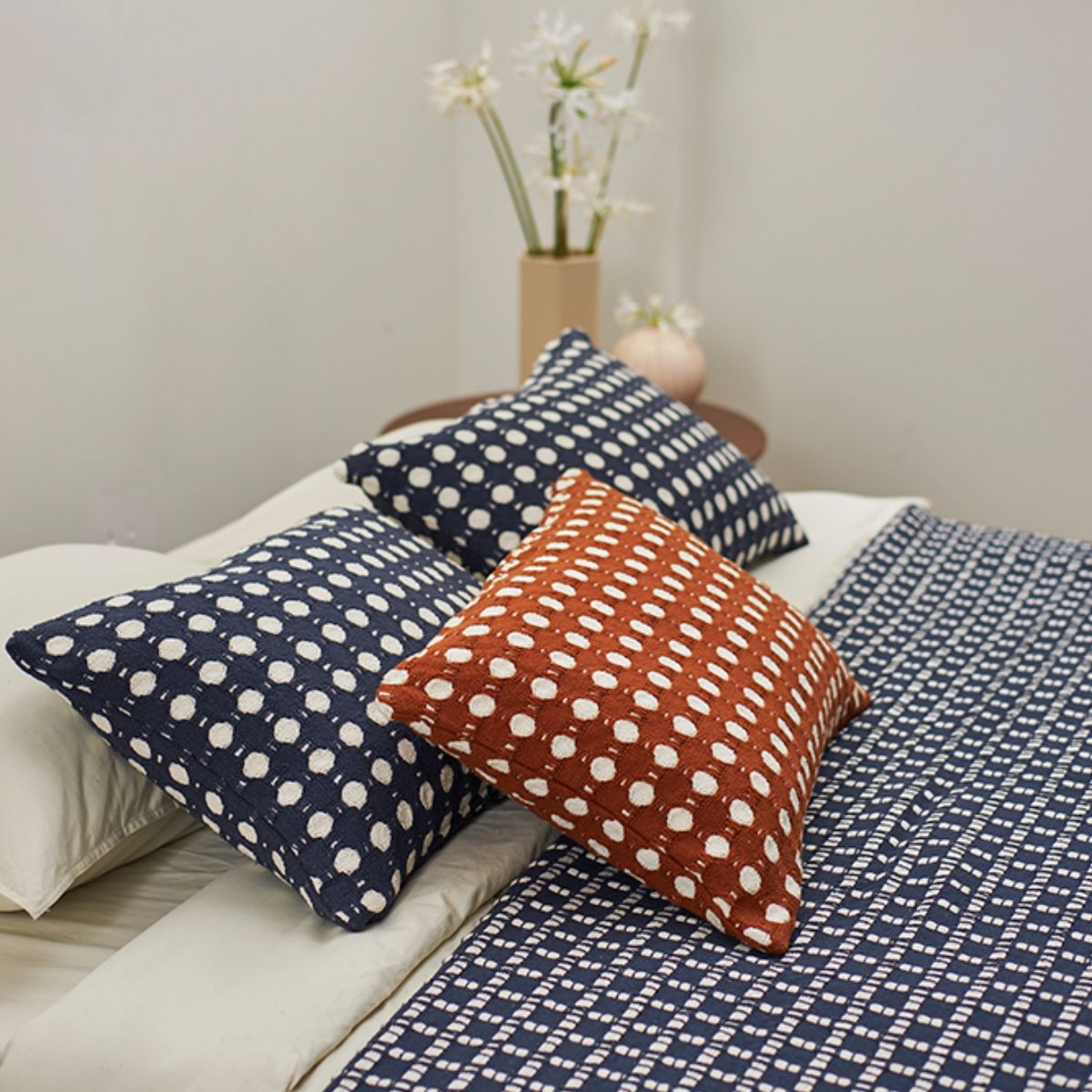 Tkano Подушка Essential Polka dots 40х60см в ассортименте