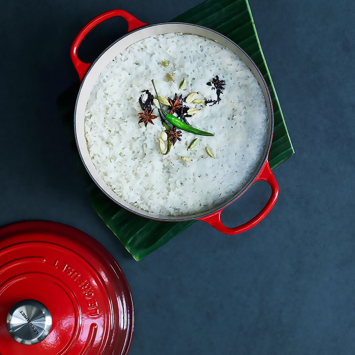 LeCreuset Кастрюля низкая 26см 2,2л вишневая
