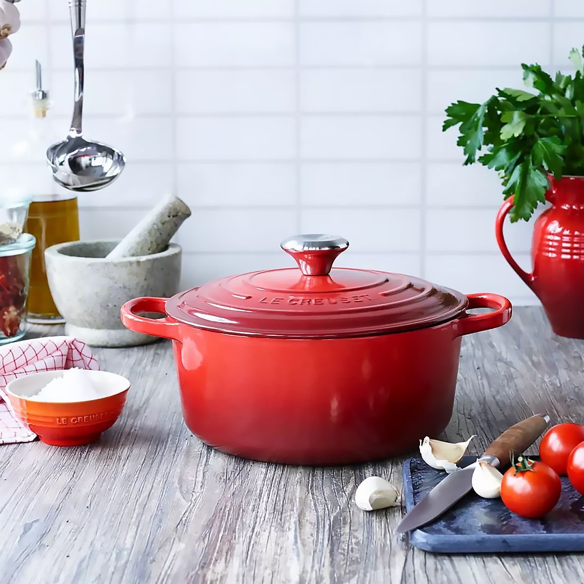 LeCreuset Кастрюля круглая 20см 2,4л вишневая