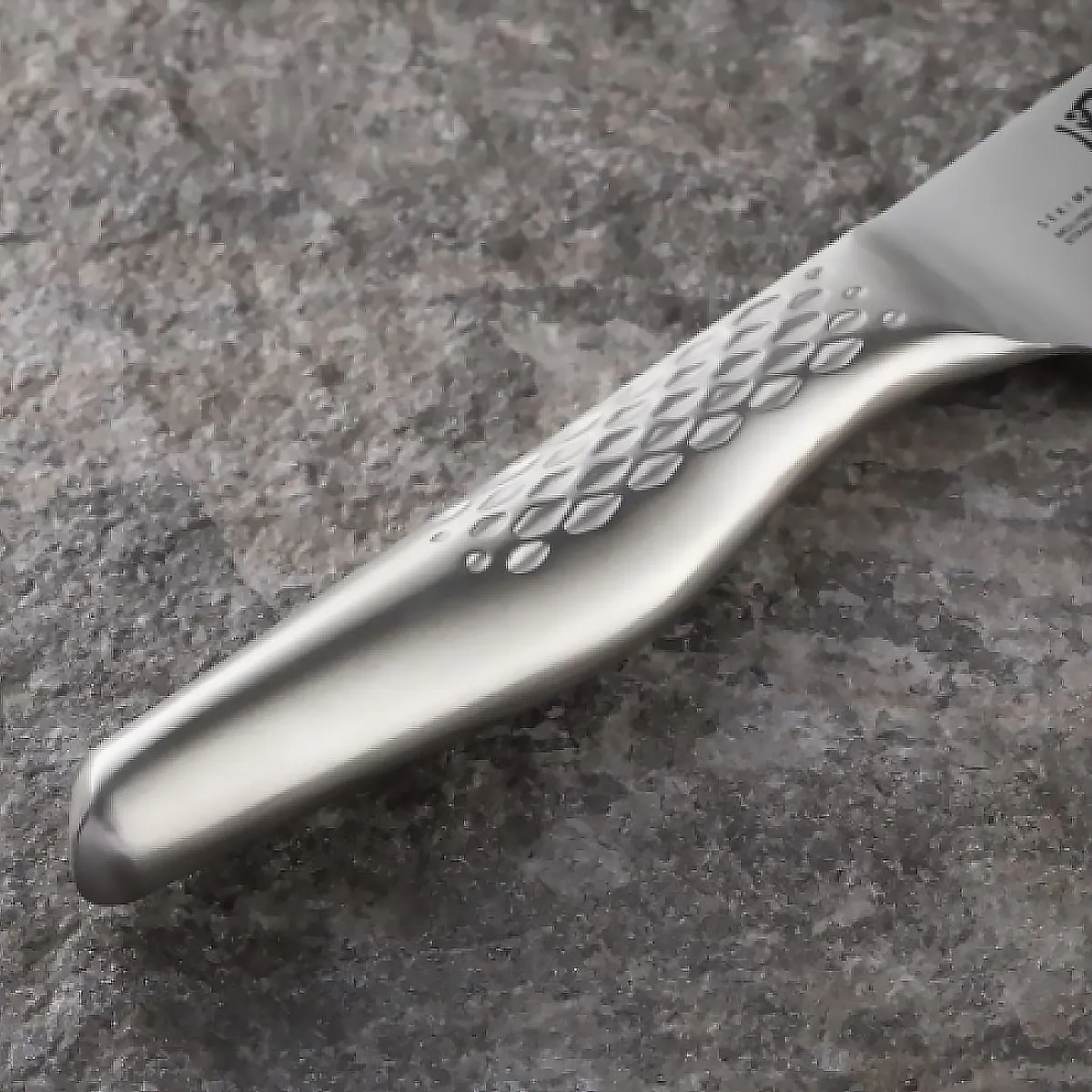 Kai Seki Magoroku Shoso Нож Santoku 14см 
