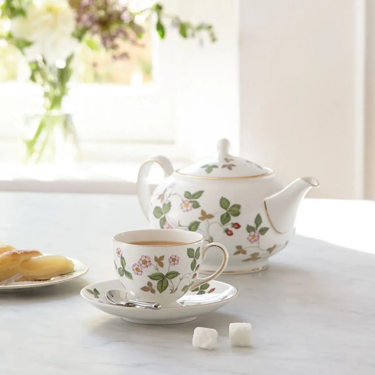 WW WILD STRAWBERRY Чайник малый