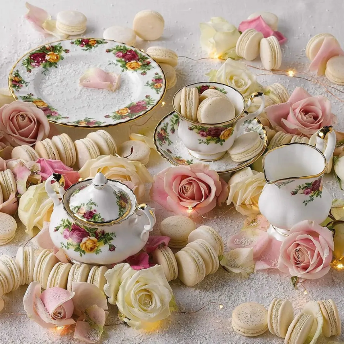 RA Old Country Roses Молочник