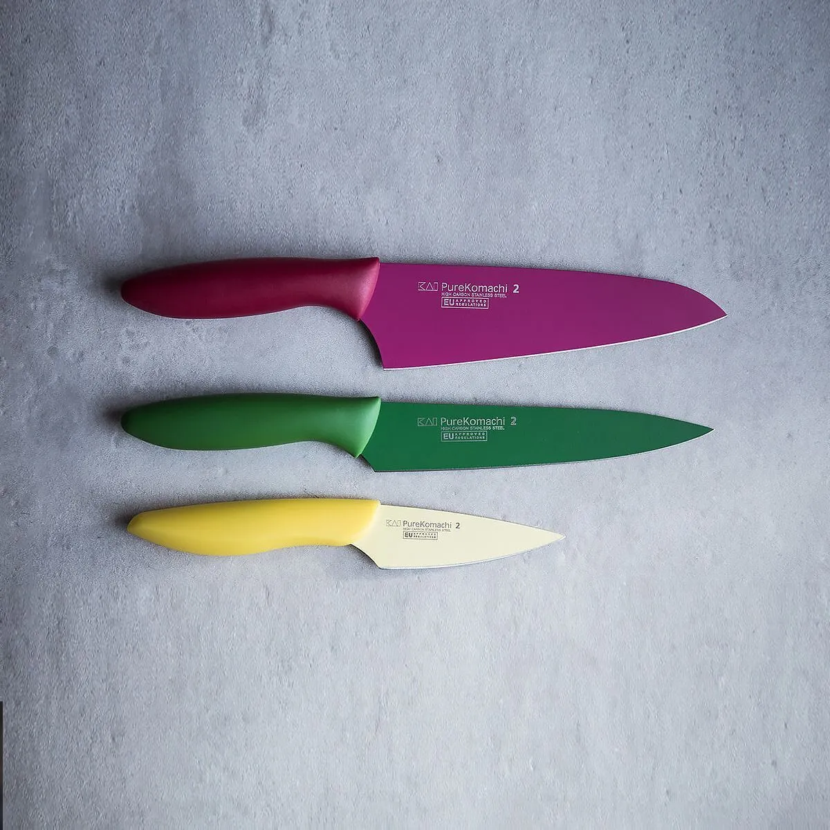 Kai Pure Komachi Нож Santoku 15см 