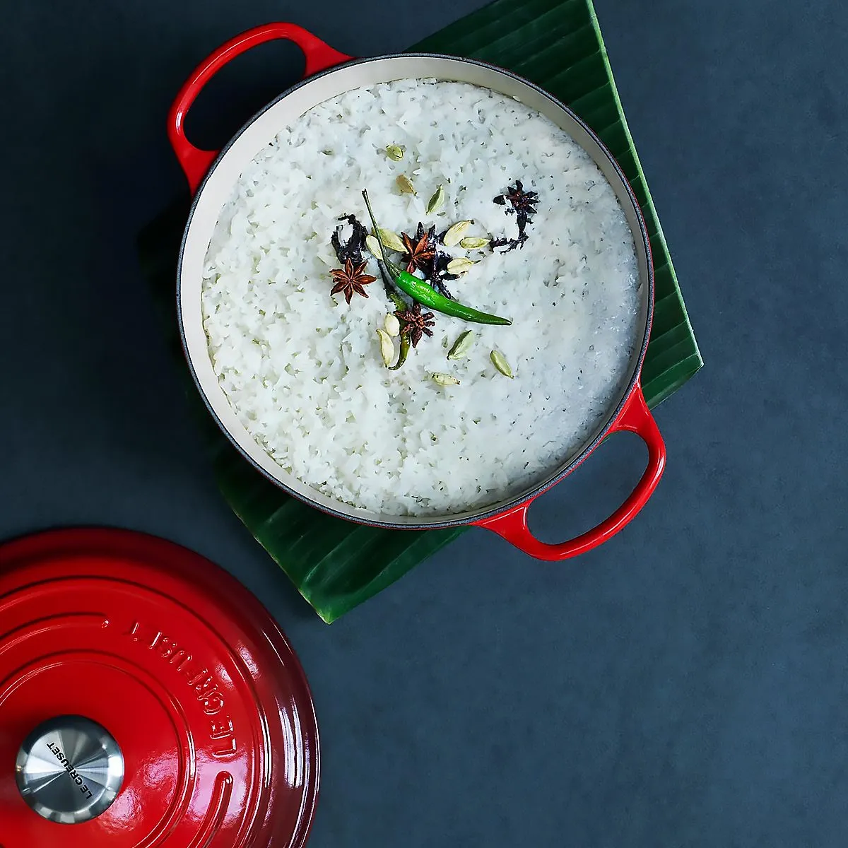 LeCreuset Кастрюля низкая 26см 2,2л вишневая