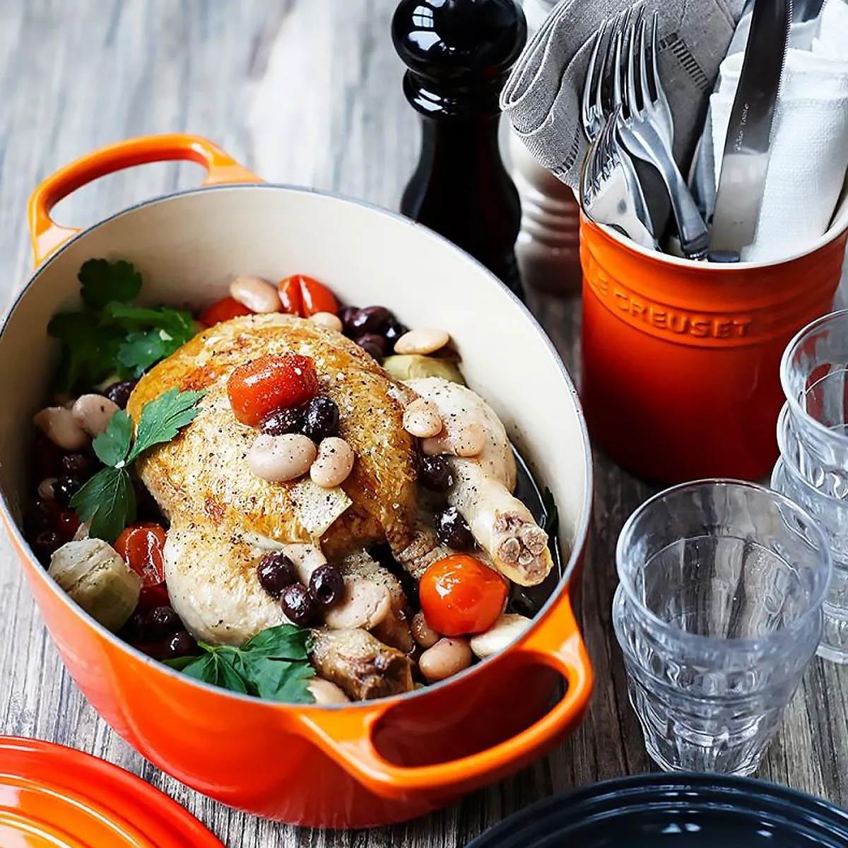 LeCreuset Кастрюля овальная 31см 6,3л оранжевая